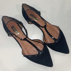 Halogen studded flats